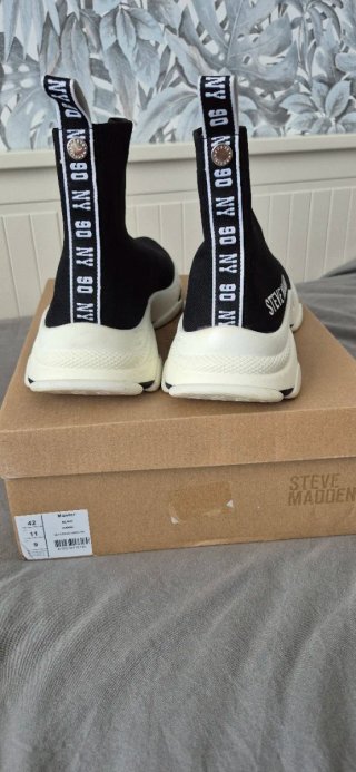 Zapatillas altas Steve Madden negras y blancas