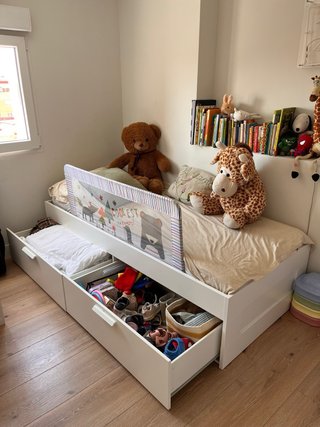 Cama IKEA BRIMNES poco uso