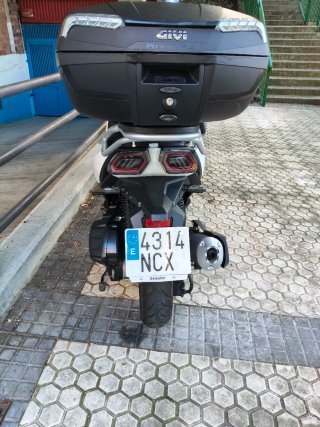 Moto Scooter Wottan Blanca Automática