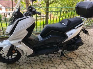 Moto Scooter Wottan Blanca Automática