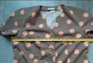 Blusa lunares manga corta mujer