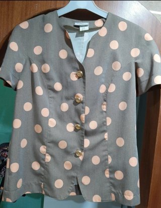 Blusa lunares manga corta mujer