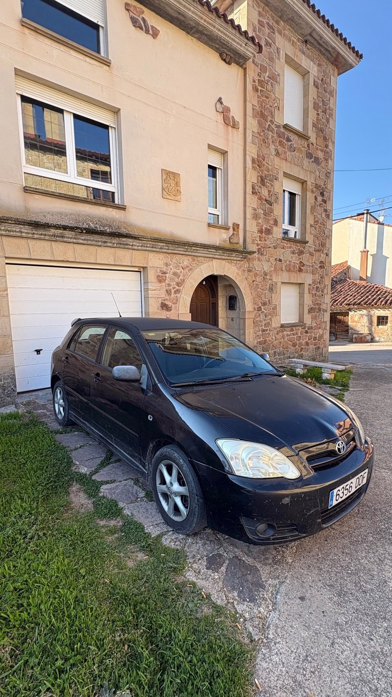 Toyota Corolla 2004 - foto 1