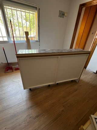 Mueble de cocina con encimera