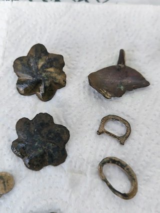 Collezione di oggetti antichi
