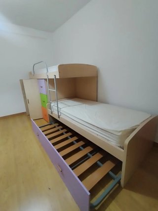 Cama tren infantil con cajones y armario