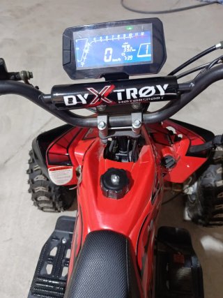 Quad infantil a batería casi nuevo