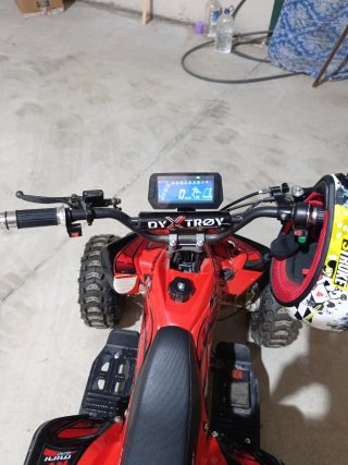 Quad infantil a batería casi nuevo