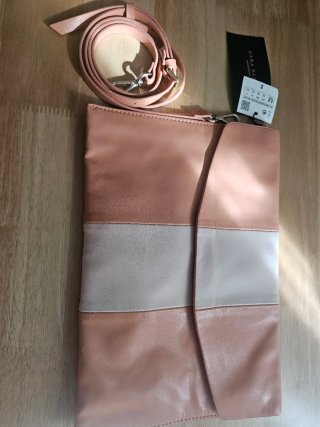 Bolso bandolera Zara rosa y plateado