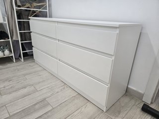 Cómoda blanca, 6 cajones, moderna, buen estado