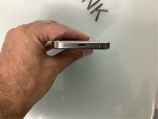 iPhone 15 Pro Plata 82% Batería