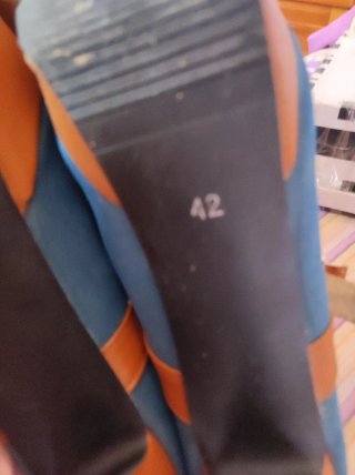 Zapatos de tacón azul y marrón talla 42