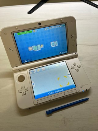 Nintendo 3DS XL Edición Yoshi