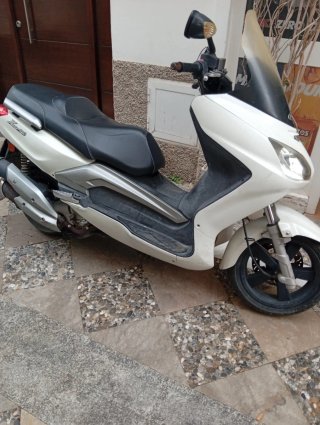 TGB Maxi Scooter Negro/Plata