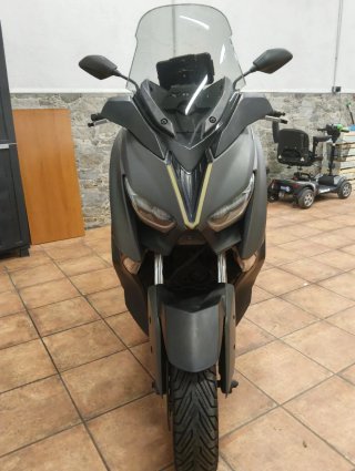 Yamaha xmax 300 tech max