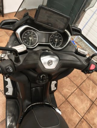 Yamaha xmax 300 tech max