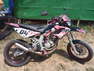 Derbi Senda SM 49cc vendo o cambio por 125 de gas