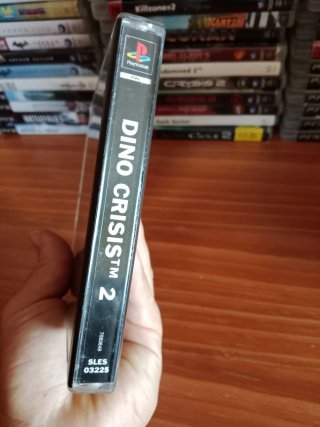 Caja y manual Dino Crisis 2 PAL