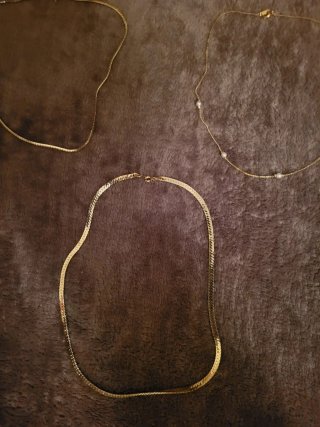 4 Cadenas y 4 Pulseras y 4 pendientes oro
