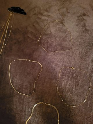 4 Cadenas y 4 Pulseras y 4 pendientes oro