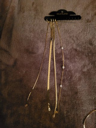 4 Cadenas y 4 Pulseras y 4 pendientes oro