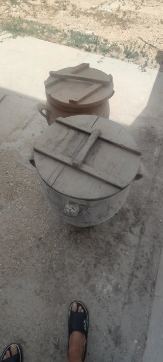 Tinajas antiguas de cerámica