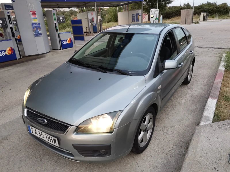 Ford Focus 2005 - foto 1