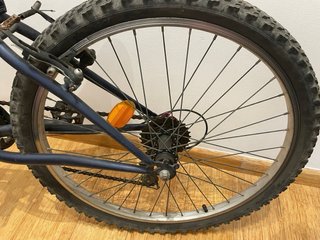 Bicicleta mediana azul BTWIN