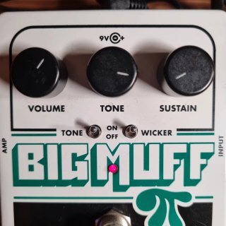 Electro-Harmonix Big Muff Pi pedal