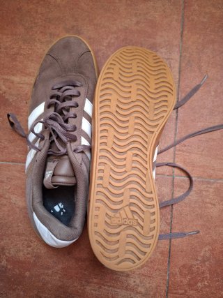 Zapatillas ON Running Negras y Blancas