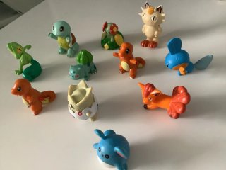 Lotto 11 Action Figure Pokemon da Collezione