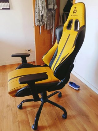 Silla Gaming Newskill Negra y Amarilla