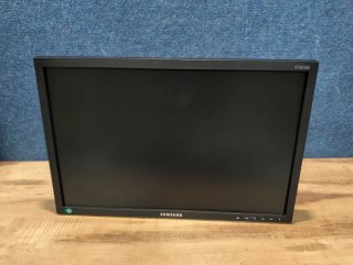 Monitor Samsung S19E450 19" LED VGA DVI