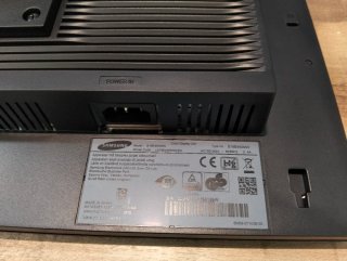Monitor Samsung S19E450 19" LED VGA DVI