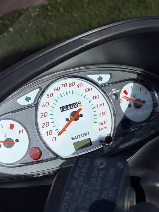 Suzuki Burgman 125E Negro Mate