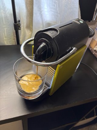 Cafetera Nespresso Pixie