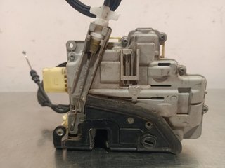 CERRADURA PUERTA TRASERA DERECHA VOLKSWAGEN PASSA