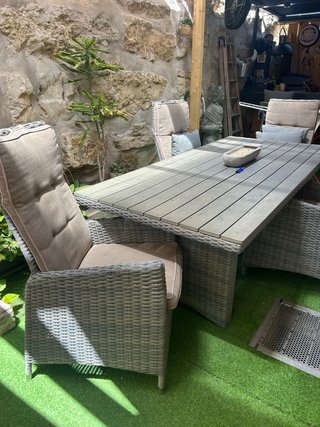 Mesa y 4 Sillas de Jardín