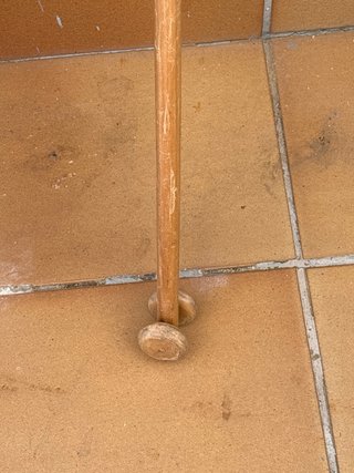 Caballito de palo con ruedas