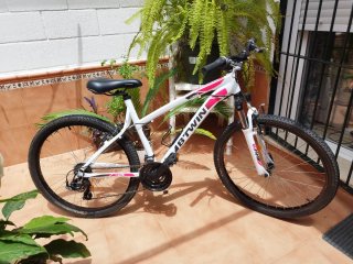 Bicicleta BTwin MTB Blanca