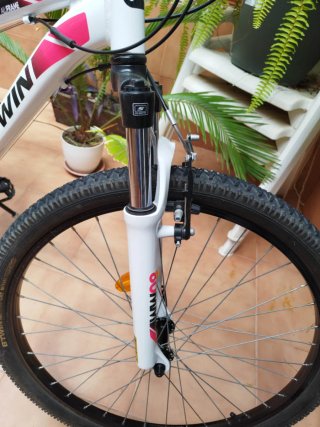 Bicicleta BTwin MTB Blanca