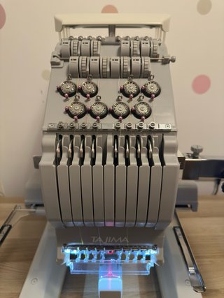 Máquina Bordadora Tajima SAI - Excelente Estado