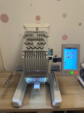 Máquina Bordadora Tajima SAI - Excelente Estado