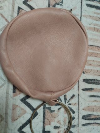 2 mochilas y bolso de mano