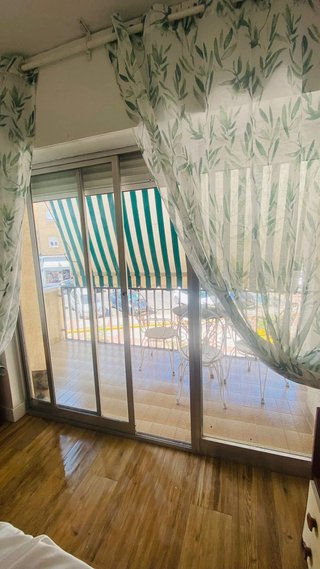 Se alquila habitacion