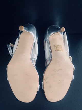 Sandalias de tacón plateadas