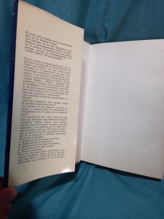 Libro El poder mágico de las pirámides