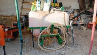 Depósito Tripuntal 600L