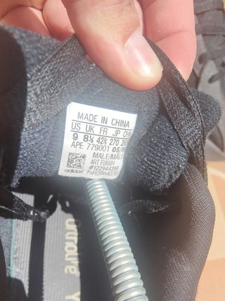 Adidas Yeezy 700 Negras Talla 42