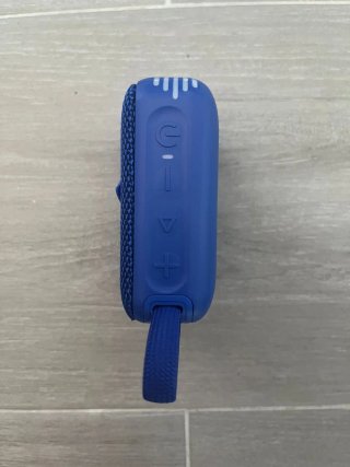 Altavoz Nesquik azul con asa